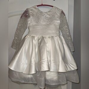 Elegant White Kids Formal Dress with Glittering Sleeves